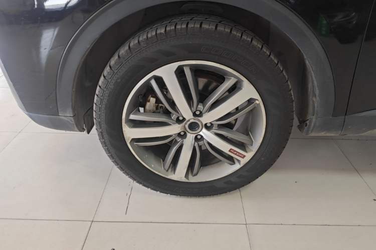 Used Haval H6 2017 Red Label 2.0T Automatic Two-Wheel Drive ZhiShang Model Left Front Wheel Hub