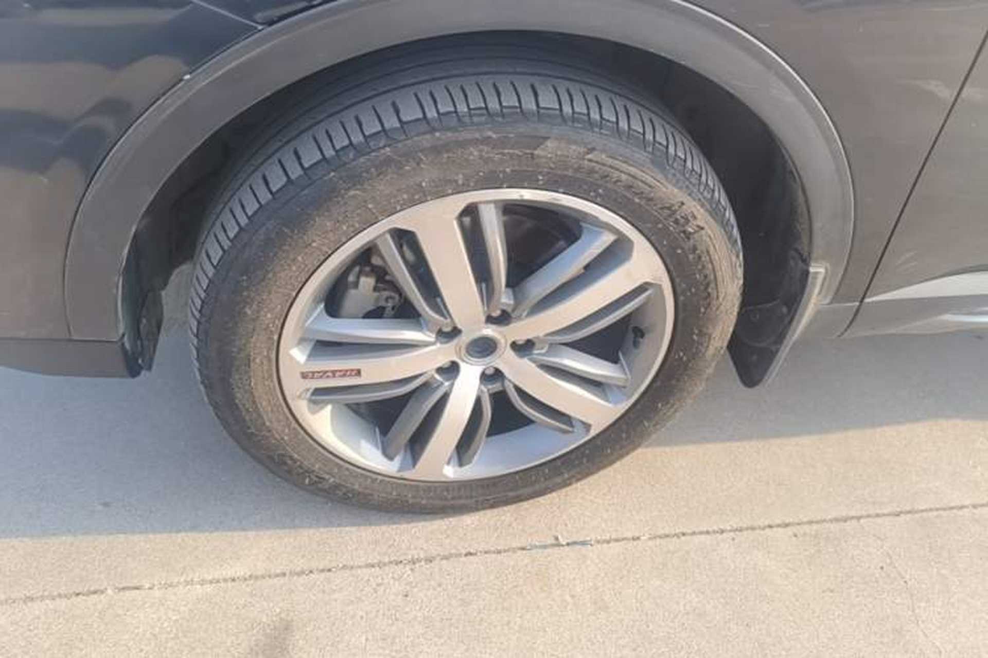 Used Haval H6 2017 Red Label 2.0T Automatic Two-Wheel Drive ZhiShang Model Left Front Wheel Hub