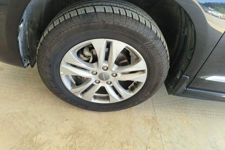 Used Haval H6 2017 Classic Edition 1.5T Automatic Two-Wheel Drive Urban Model Left Front Wheel Hub