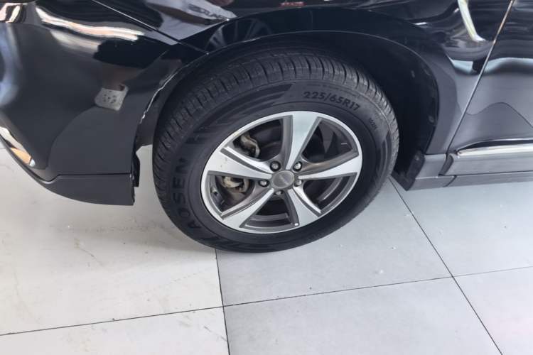 Used Haval H6 2017 Blue Label Sport Edition 1.5T Manual Two-Wheel Drive Elite Model Left Front Wheel Hub