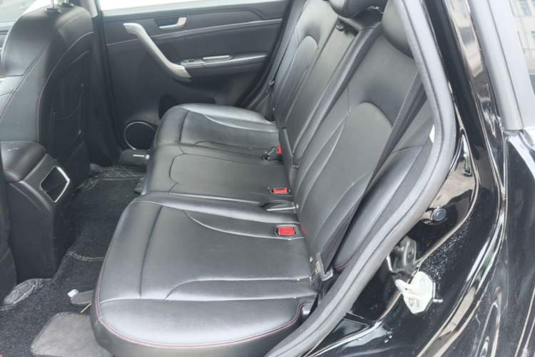 Used Haval H6 2017 Red-Label Sport Edition 1.5T Automatic Two-Wheel Drive Luxury Model Left Rear Seat