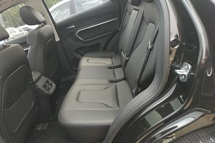 Used Haval H6 2017 Blue Label 2.0T Automatic Two-Wheel Drive Smart Edition Left Rear Seat