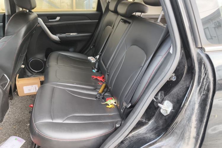 Used Haval H6 2017 Blue Label Sport Edition 1.5T Manual Two-Wheel Drive Elite Model Left Rear Seat