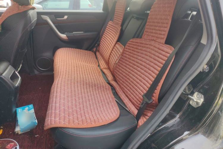 Used Haval H6 2017 Red-Label Sport Edition 1.5T Manual Two-Wheel Drive Elite Model Left Rear Seat