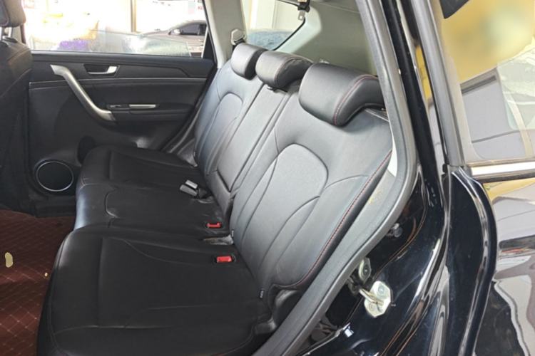 Used Haval H6 2017 Restyled Red-Label Sport Version 1.5T Automatic Two-Wheel Drive Luxury Trim Left Rear Seat