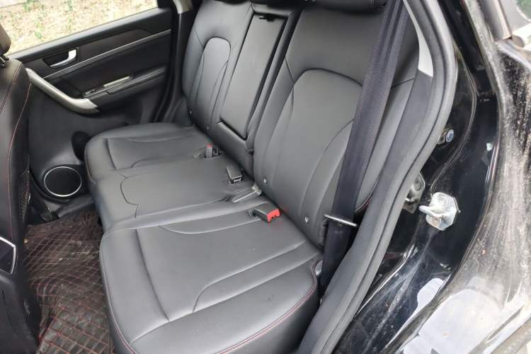 Used Haval H6 2017 Blue Label Sport Edition 1.5T Manual Two-Wheel Drive Elite Model Left Rear Seat