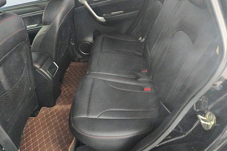 Used Haval H6 2017 Red-Label Sport Edition 1.5T Automatic Two-Wheel Drive Luxury Model Left Rear Seat