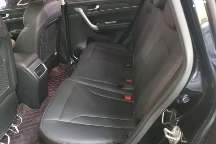 Used Haval H6 2017 Red-Label Sport Edition 1.5T Automatic Two-Wheel Drive Luxury Model Left Rear Seat