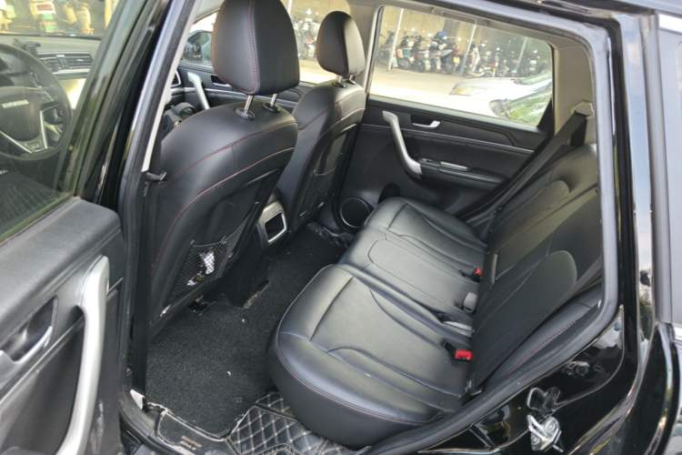 Used Haval H6 2017 Red-Label Sport Edition 1.5T Automatic Two-Wheel Drive Luxury Model Left Rear Seat