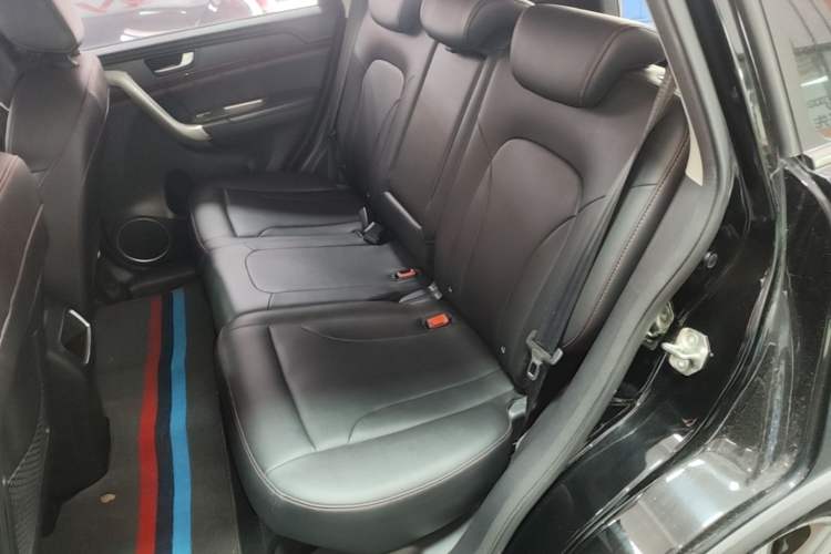 Used Haval H6 2017 Red-Label Sport Edition 1.5T Manual Two-Wheel Drive Elite Model Left Rear Seat