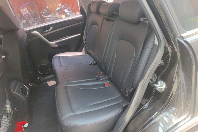 Used Haval H6 2017 Red-Label Sport Edition 1.5T Automatic Two-Wheel Drive Luxury Model Left Rear Seat