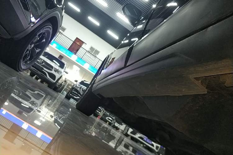 Used Haval H6 2017 Red-Label Sport Edition 1.5T Automatic Two-Wheel Drive Luxury Model Left Side Sill