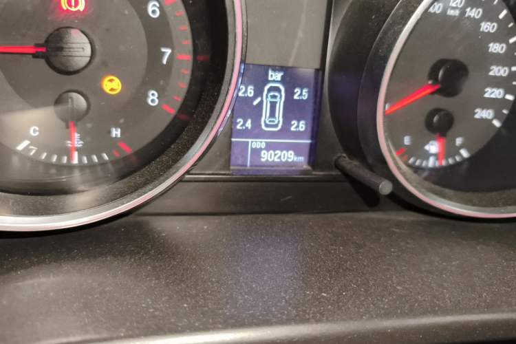 Used Haval H6 2017 Red-Label Sport Edition 1.5T Manual Two-Wheel Drive Elite Model Odometer Close Up