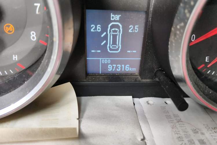 Used Haval H6 2017 Blue Label Sport Edition 1.5T Manual Two-Wheel Drive Elite Model Odometer Close Up