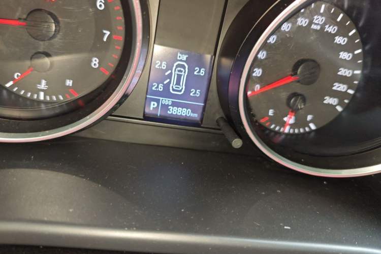 Used Haval H6 2017 Red-Label Sport Edition 1.5T Automatic Two-Wheel Drive Luxury Model Odometer Close Up