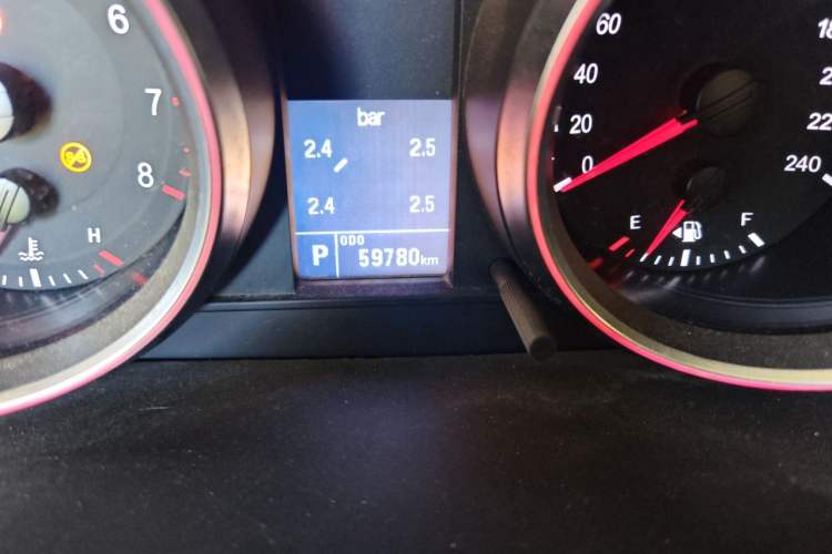 Used Haval H6 2017 Restyled Red-Label Sport Version 1.5T Automatic Two-Wheel Drive Luxury Trim Odometer Close Up