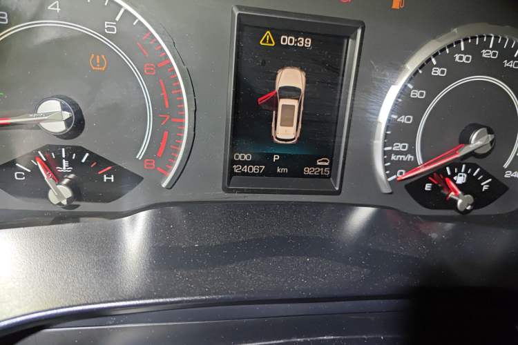 Used Haval H6 2017 Blue Label 2.0T Automatic Two-Wheel Drive Luxury Model Odometer Close Up