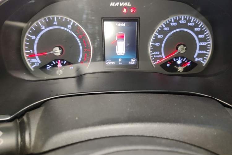 Used Haval H6 2017 Red Label 2.0T Automatic Two-Wheel Drive ZhiShang Model Odometer Close Up