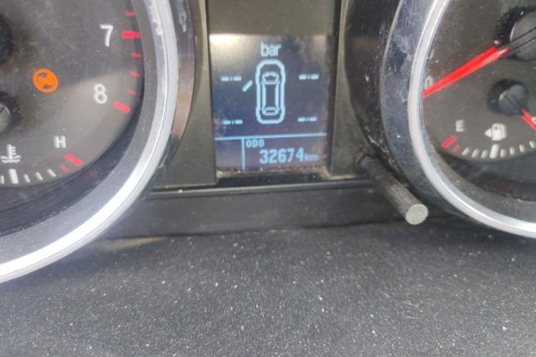 Used Haval H6 2017 Red-Label Sport Edition 1.5T Manual Two-Wheel Drive Elite Model Odometer Close Up