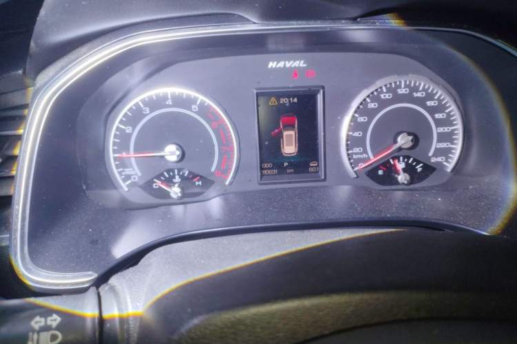 Used Haval H6 2017 Red Label 2.0T Automatic Two-Wheel Drive ZhiShang Model Odometer Close Up