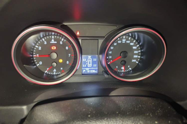Used Haval H6 2017 Restyled Red-Label Sport Version 1.5T Automatic Two-Wheel Drive Luxury Trim Odometer Close Up