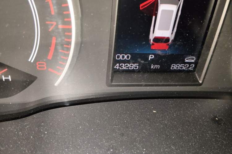 Used Haval H6 2017 Blue Label 1.3T Automatic Two-Wheel Drive Luxury Model Odometer Close Up