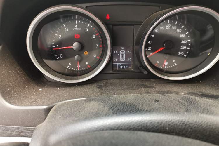 Used Haval H6 2017 Blue Label Sport Edition 1.5T Manual Two-Wheel Drive Elite Model Odometer Close Up