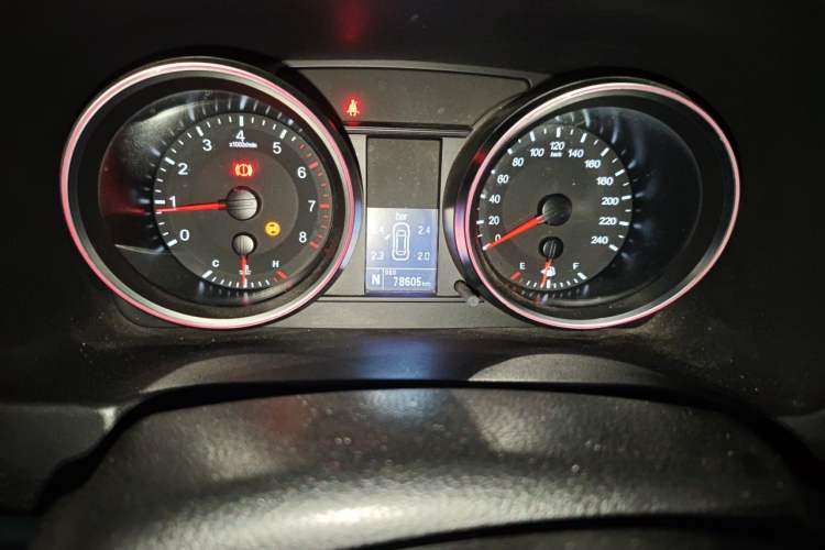 Used Haval H6 2017 Restyled Red-Label Sport Version 1.5T Automatic Two-Wheel Drive Luxury Trim Odometer Close Up