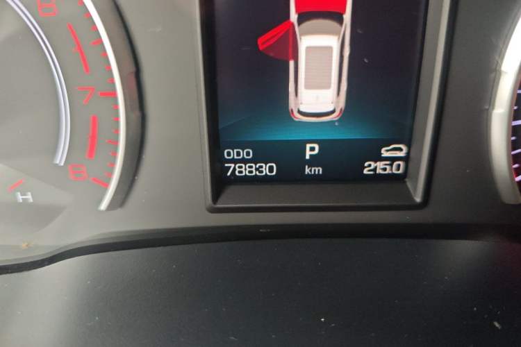 Used Haval H6 2017 Red Label 2.0T Automatic Two-Wheel Drive ZhiShang Model Odometer Close Up
