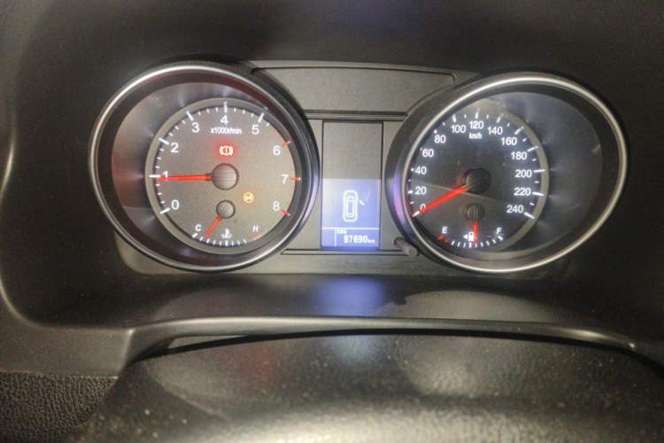 Used Haval H6 2017 Classic Edition 1.5T Manual Two-Wheel Drive Urban Model Odometer Close Up