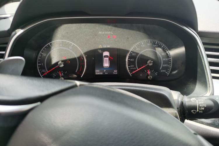 Used Haval H6 2017 Blue Label 2.0T Automatic Two-Wheel Drive Smart Edition Odometer Close Up