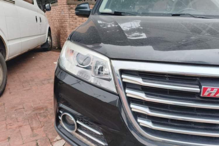 Used Haval H6 2017 Red-Label Sport Edition 1.5T Automatic Two-Wheel Drive Luxury Model Right Front Headlight
