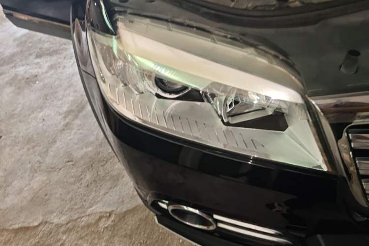 Used Haval H6 2017 Red-Label Sport Edition 1.5T Manual Two-Wheel Drive Elite Model Right Front Headlight