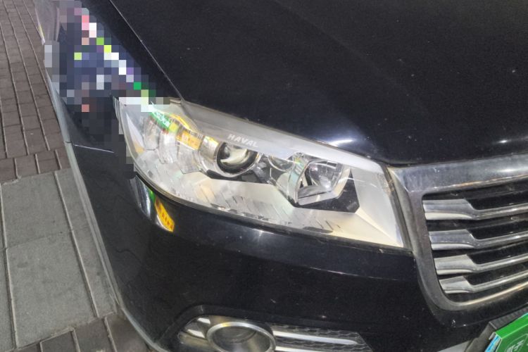 Used Haval H6 2017 Red-Label Sport Edition 1.5T Automatic Two-Wheel Drive Luxury Model Right Front Headlight