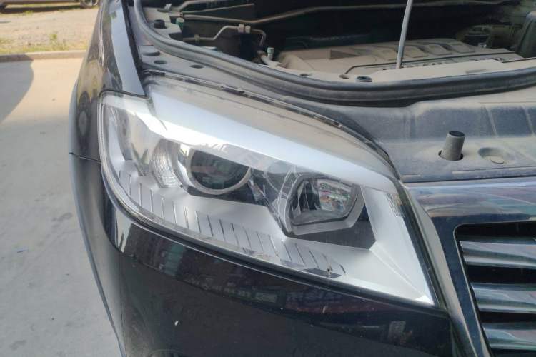 Used Haval H6 2017 Red-Label Sport Edition 1.5T Manual Two-Wheel Drive Elite Model Right Front Headlight