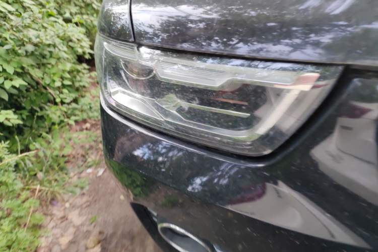 Used Haval H6 2017 Red-Label 1.5T Automatic Two-Wheel Drive Smart Edition Right Front Headlight