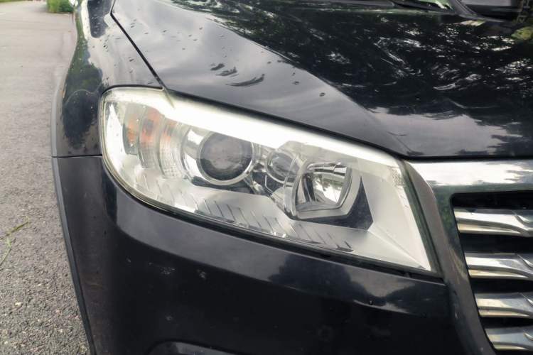 Used Haval H6 2017 Red-Label Sport Edition 2.0T Diesel Manual Two-Wheel Drive Elite Model China IV Standard Right Front Headlight