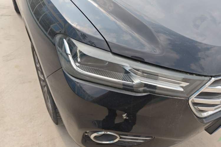 Used Haval H6 2017 Blue Label 2.0T Automatic Two-Wheel Drive Leading Model Right Front Headlight