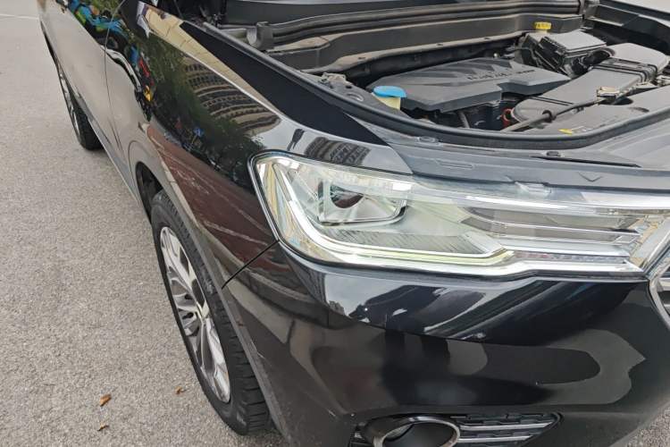 Used Haval H6 2017 Blue Label 1.5T Automatic Two-Wheel Drive ZhiShang Model Right Front Headlight