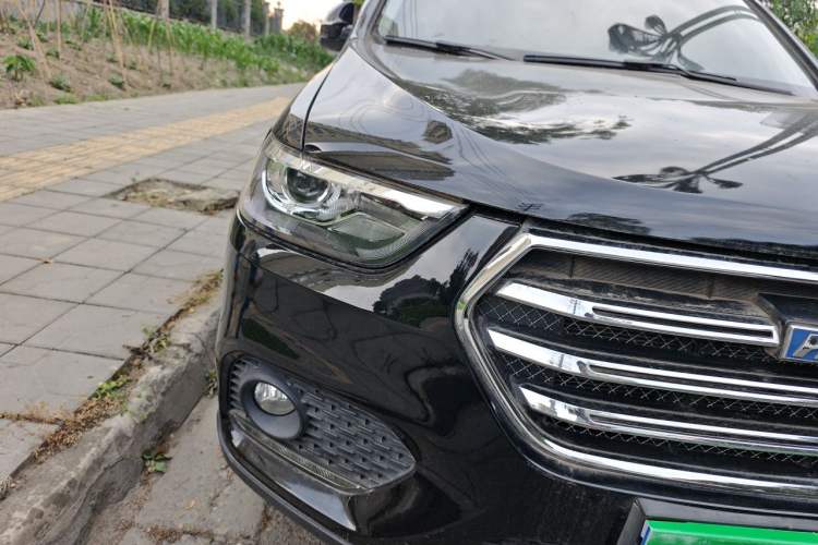 Used Haval H6 2017 Blue Label Sport Edition 1.5T Manual Two-Wheel Drive Elite Model Right Front Headlight