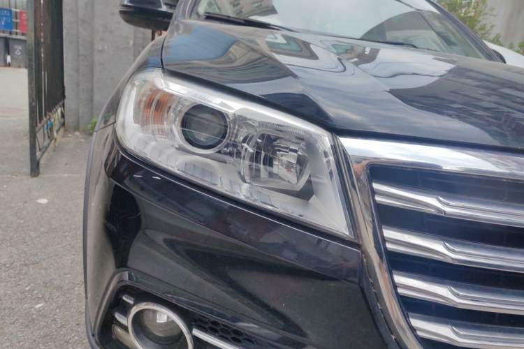 Used Haval H6 2017 Red-Label Sport Edition 1.5T Manual Two-Wheel Drive Elite Model Right Front Headlight