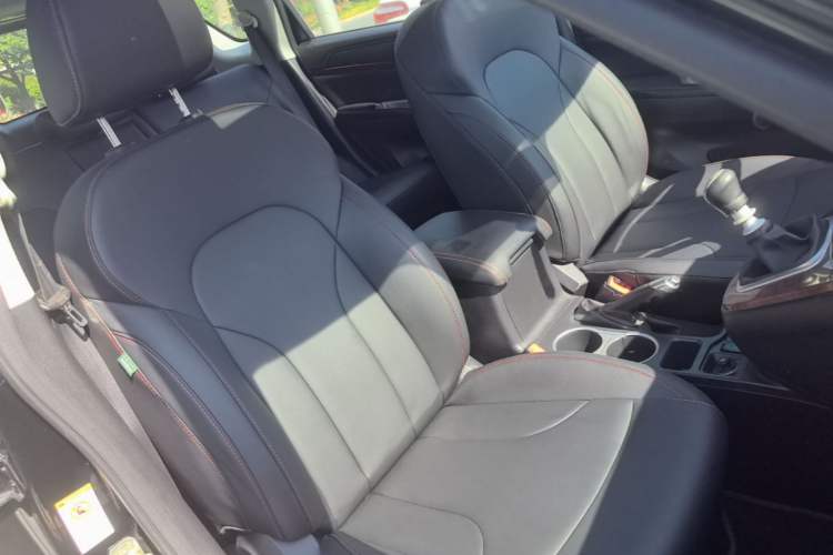 Used Haval H6 2017 Red-Label Sport Edition 1.5T Manual Two-Wheel Drive Elite Model Right Front Seat