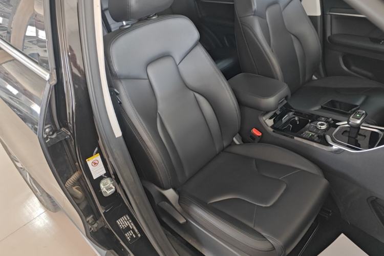Used Haval H6 2017 Red Label 2.0T Automatic Two-Wheel Drive ZhiShang Model Right Front Seat