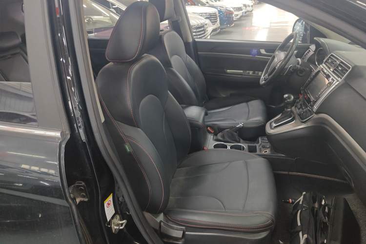 Used Haval H6 2017 Blue Label Sport Edition 1.5T Automatic Two-Wheel Drive Luxury Model Right Front Seat