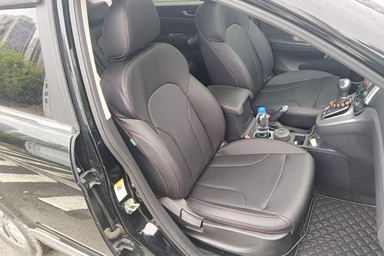 Used Haval H6 2017 Revised Blue-Label Sport Version 1.5T Automatic Two-Wheel Drive Luxury Trim Right Front Seat