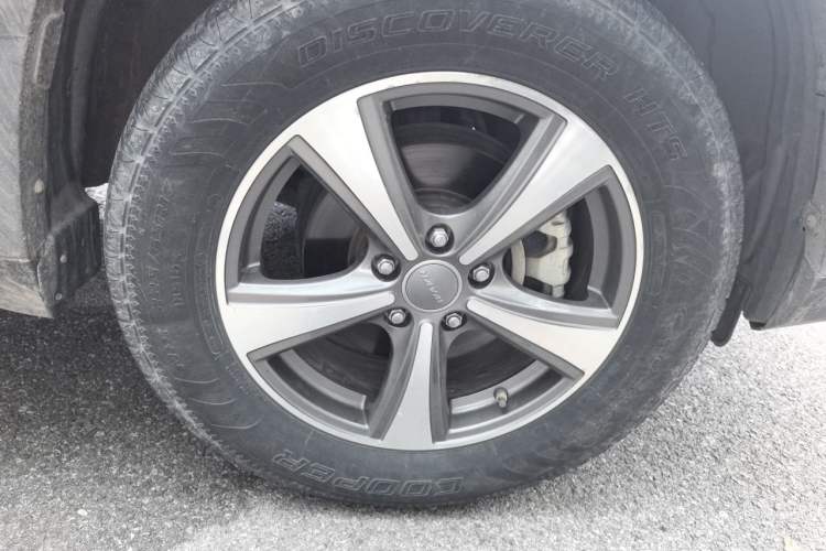 Used Haval H6 2017 Red-Label Sport Edition 1.5T Manual Two-Wheel Drive Elite Model Right Front Wheel Hub