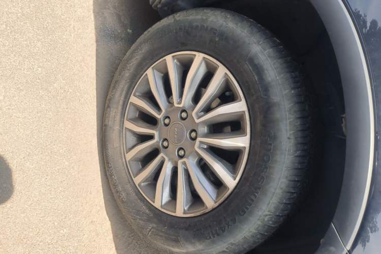 Used Haval H6 2017 Red-Label Sport Edition 1.5T Automatic Two-Wheel Drive Luxury Model Right Front Wheel Hub