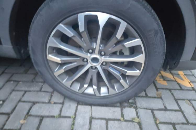 Used Haval H6 2017 Blue Label 2.0T Automatic Two-Wheel Drive Smart Edition Right Front Wheel Hub