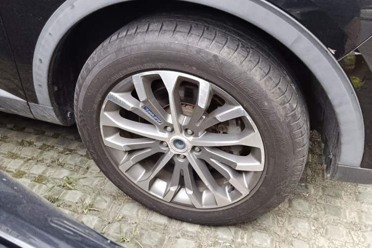 Used Haval H6 2017 Blue Label 1.5T Automatic Two-Wheel Drive ZhiShang Model Right Front Wheel Hub