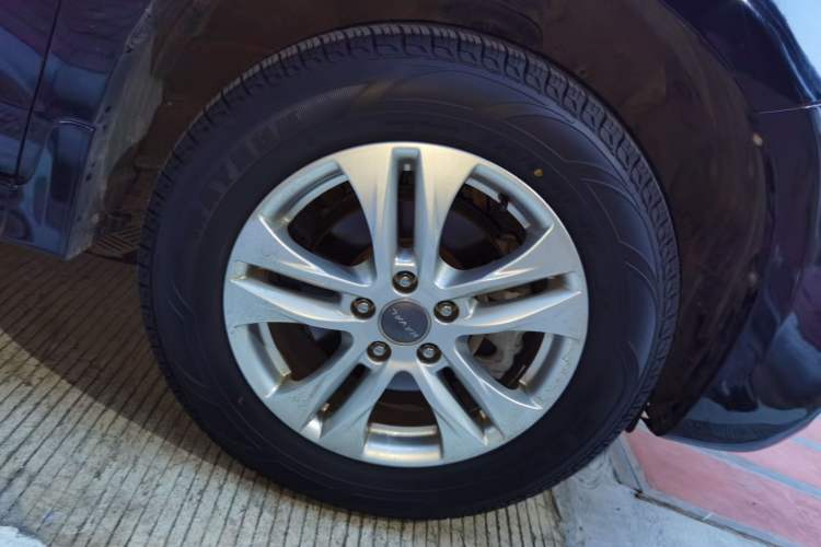 Used Haval H6 2017 Classic Edition 1.5T Automatic Two-Wheel Drive Urban Model Right Front Wheel Hub